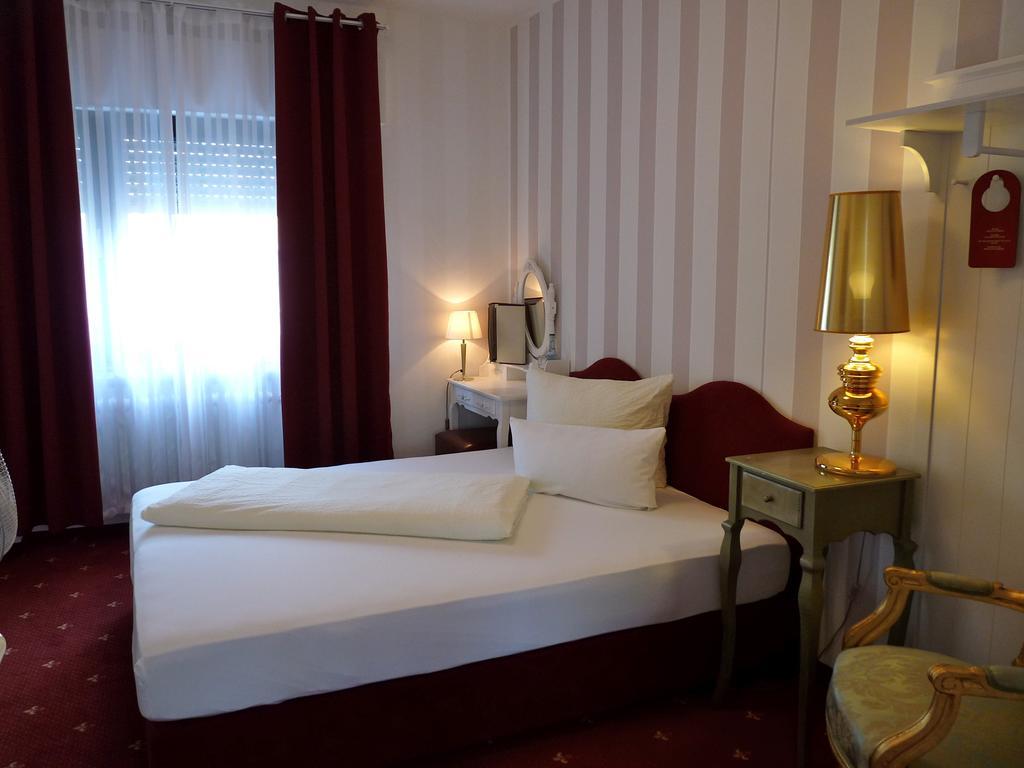 Hotel Geissler Stuttgart Room photo